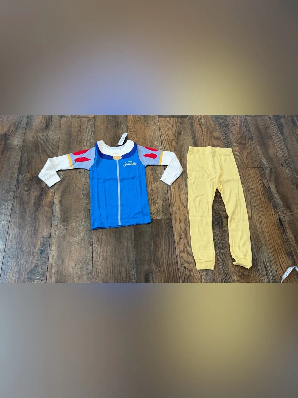 babyGap × Disney Princess Snow White Girls Size 3T, 2 Piece Pajama Set, NEW
